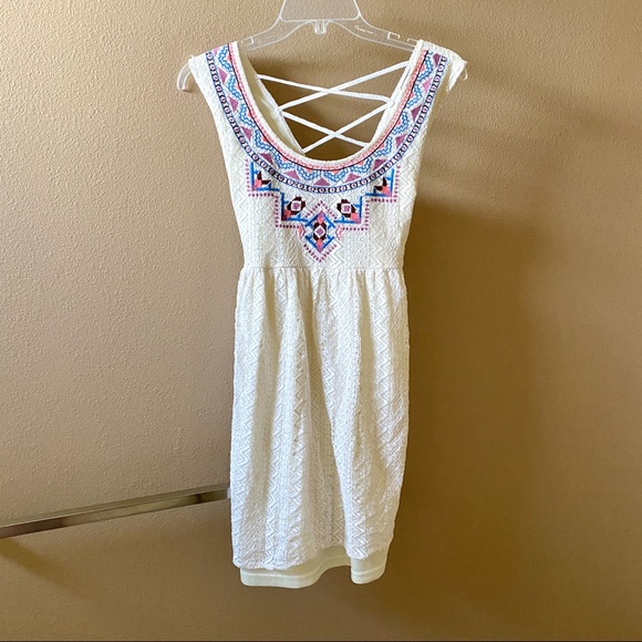 Flying Tomato Dresses & Skirts - 💥5/$15 EUC Flying Tomato Boho Dress